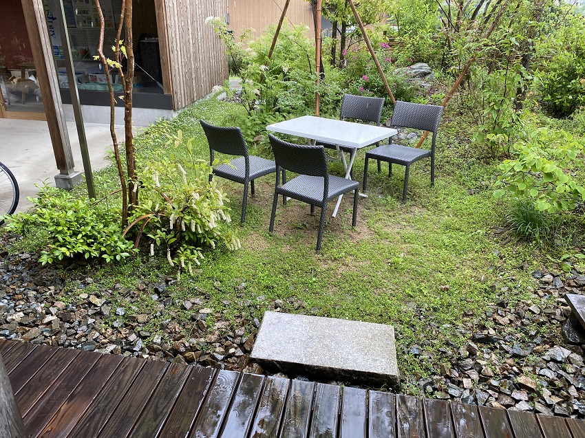 雨を楽しむ施工