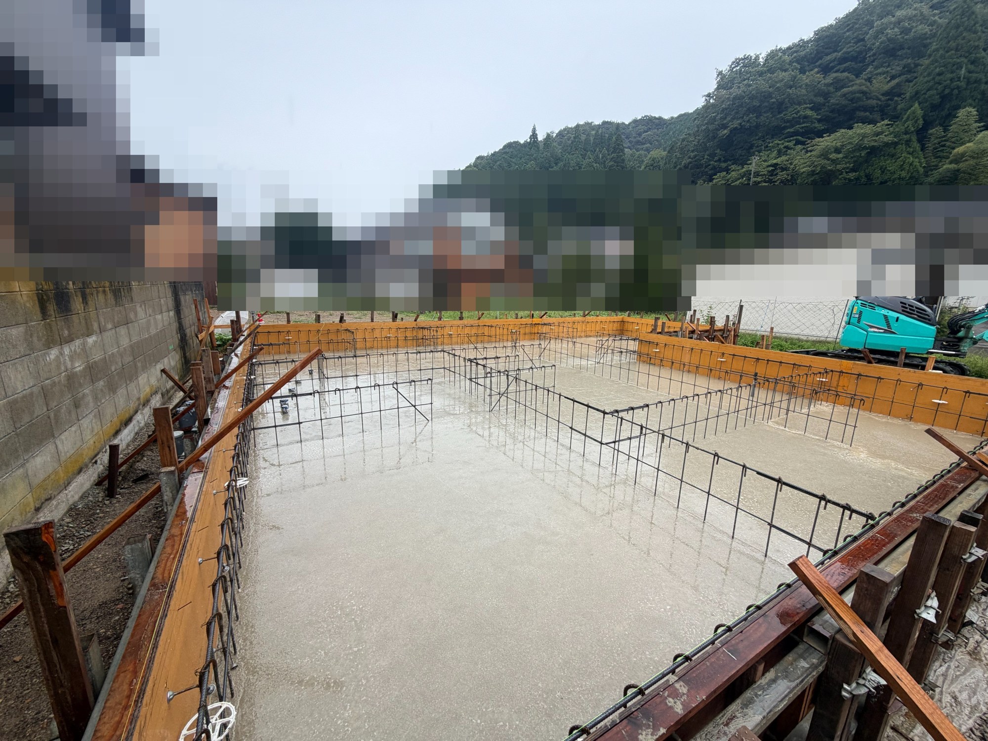 【新築】《9月下旬〜10月上旬》兵庫県豊岡市｜コンクリート打設、基礎の立ち上がりへ！