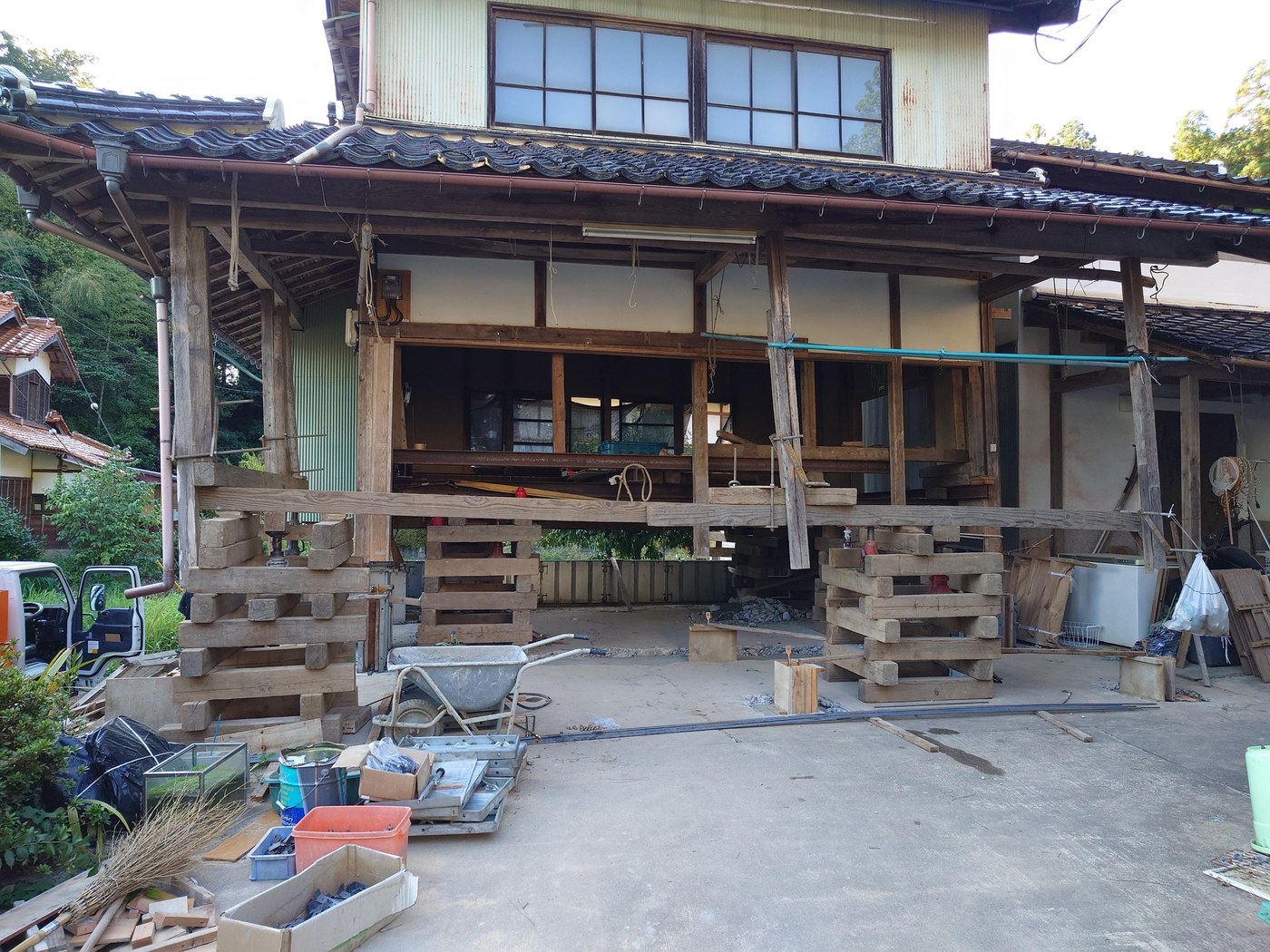 建物を持ち上げているあいだに、いちばんヒヤヒヤしたこと|曳家(ひきや)の現場から
